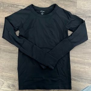 NWOT P’tula long sleeve black